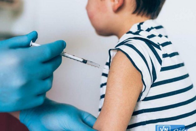 Chuyên gia khuyến cáo tiêm một liều vaccine Covid-19 cho trẻ em